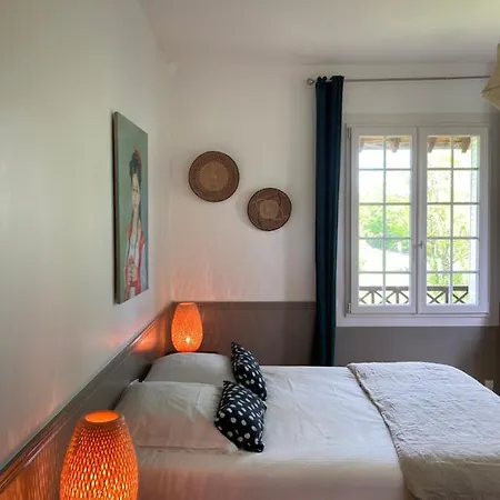 Il Etait Fois Bed and Breakfast 3*