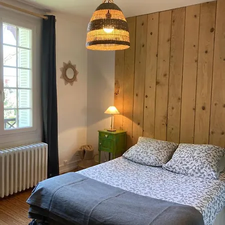 Il Etait Fois Bed & Breakfast Pont-Évêque
