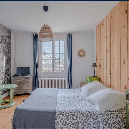 Il Etait Fois Bed & Breakfast Pont-Évêque