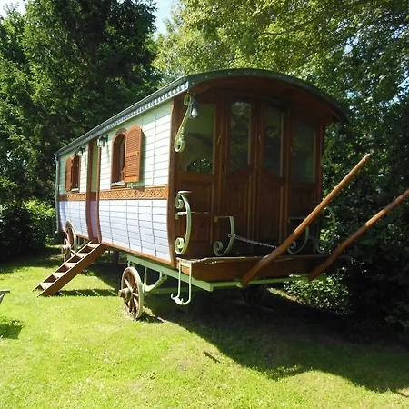 Il Etait Fois Bed & Breakfast Pont-Évêque