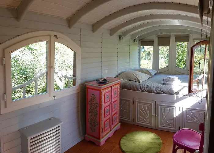 Il Etait Fois Bed & Breakfast 3*